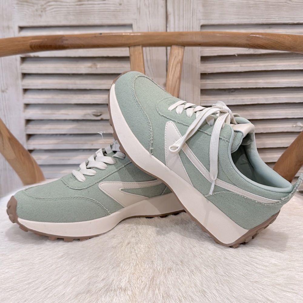 NEW Dolce Vita : Light Soft Green Dolce Vita Canvas Sneakers - Picture 6 of 7